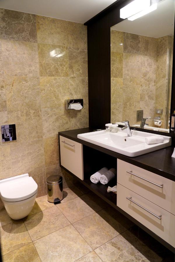 מיכלובצ'ה Hotel Mousson מראה חיצוני תמונה