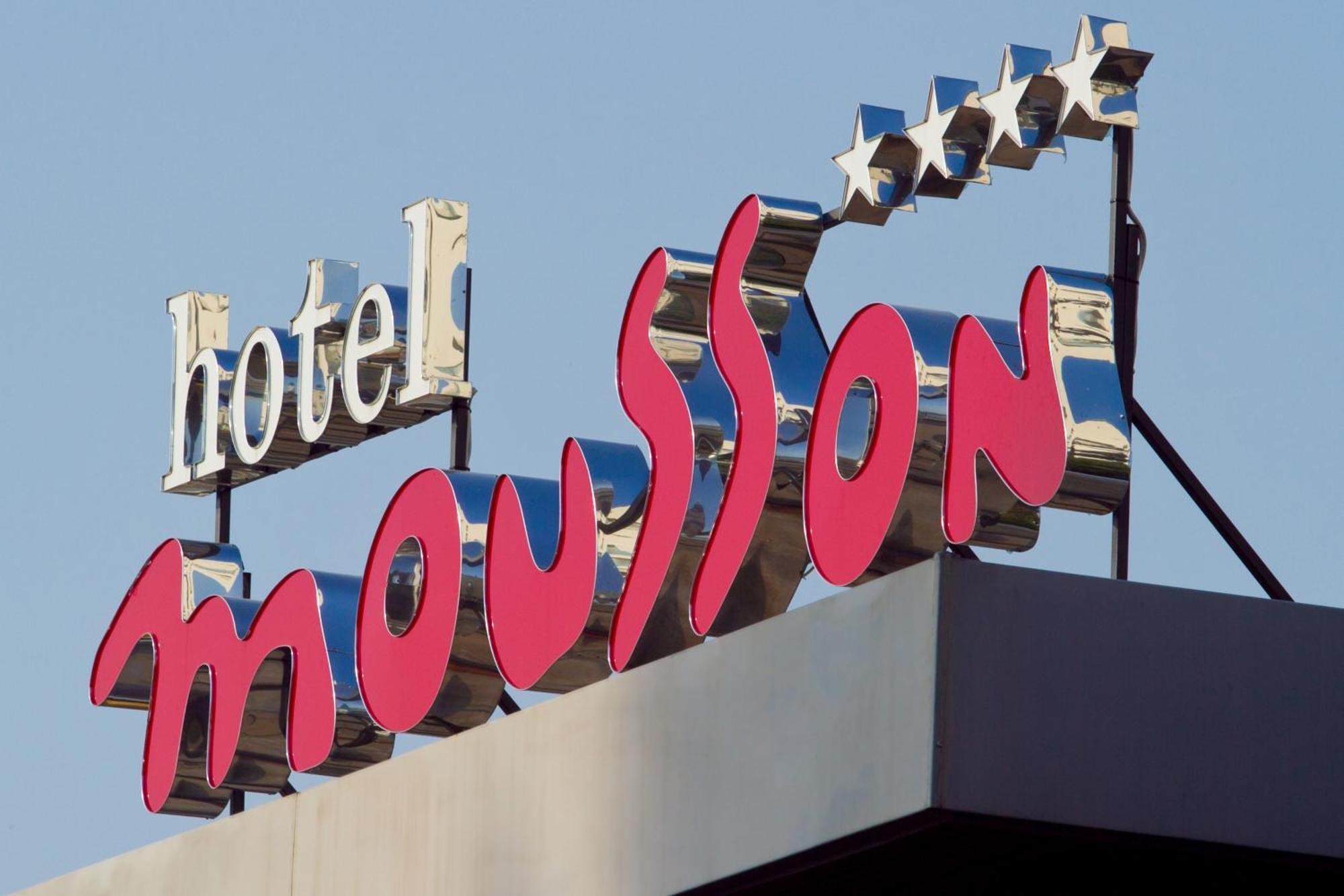 מיכלובצ'ה Hotel Mousson מראה חיצוני תמונה