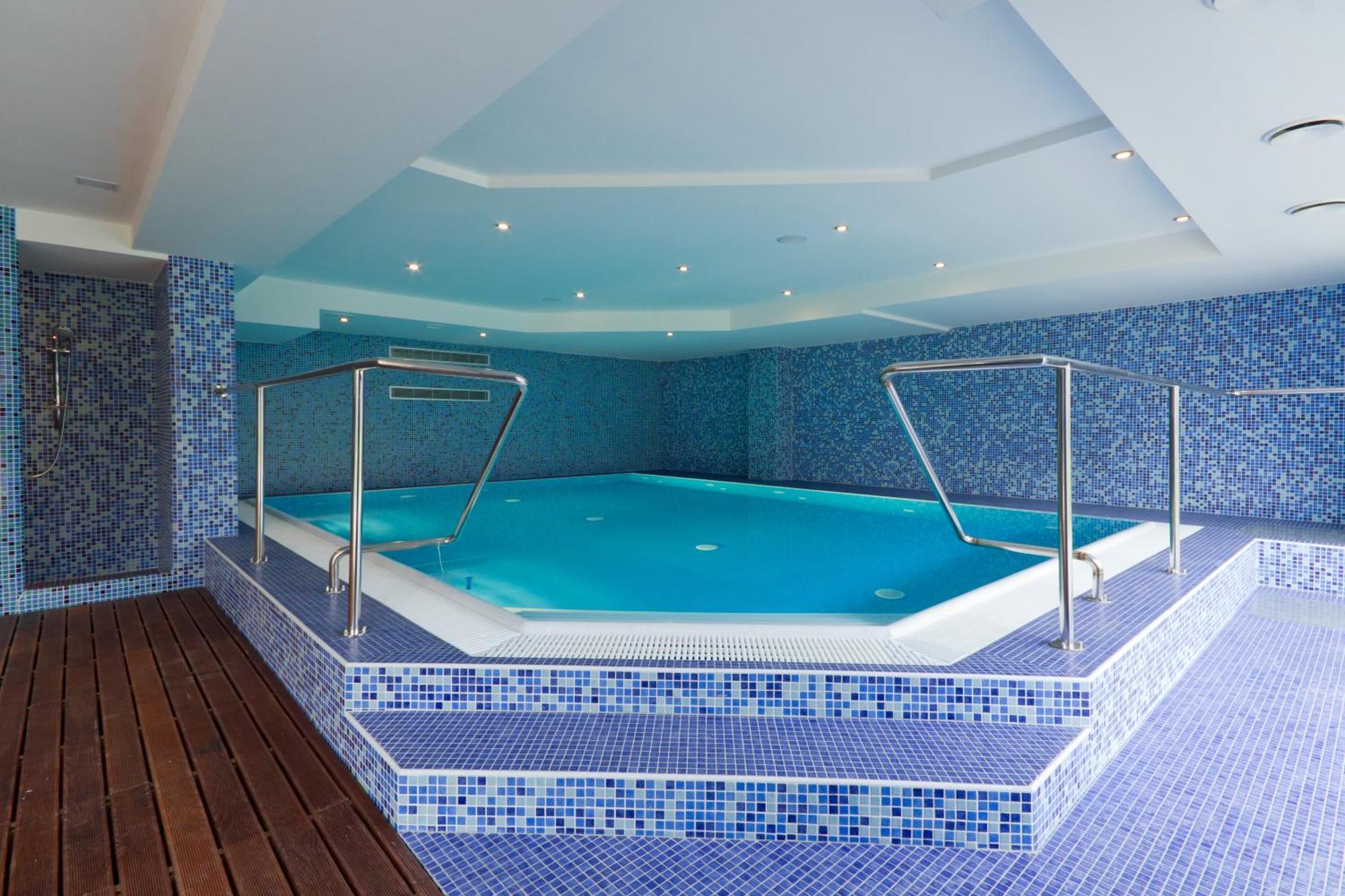מיכלובצ'ה Hotel Mousson מראה חיצוני תמונה