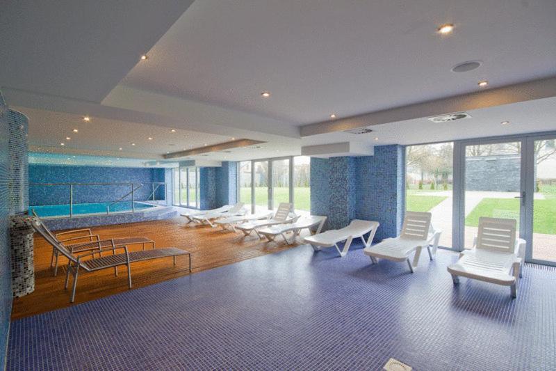 מיכלובצ'ה Hotel Mousson מראה חיצוני תמונה