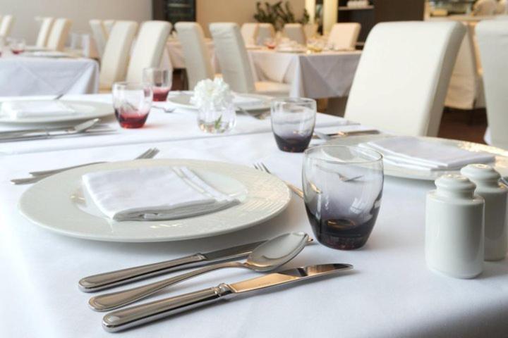 מיכלובצ'ה Hotel Mousson מראה חיצוני תמונה